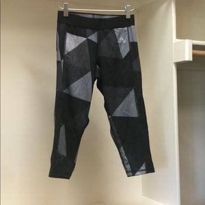 Adidas leggings below the knee